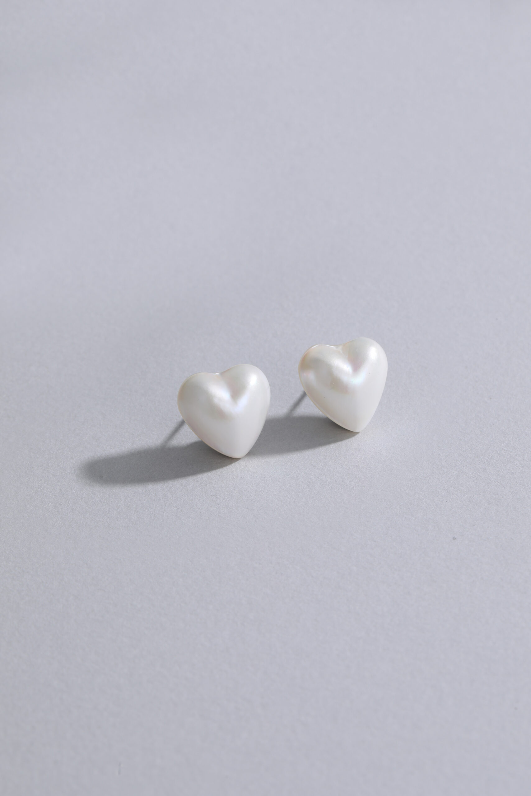 Saltwater Mabe Pearl Heart Stud Earrings